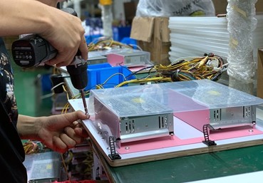 What is the difference between arcade machine and console? What is the difference between arcade machine and console?